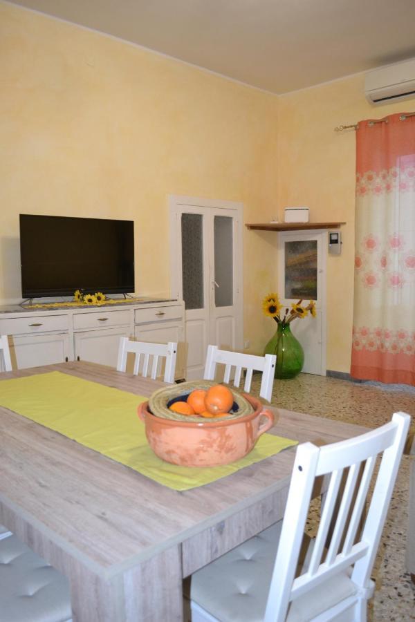 Casa Vacanze Raggio Di Sole Monopoli Villa Luaran gambar